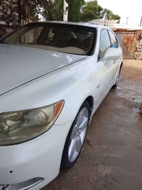 لكزس صالون • ٢٠١٠ • البصرة