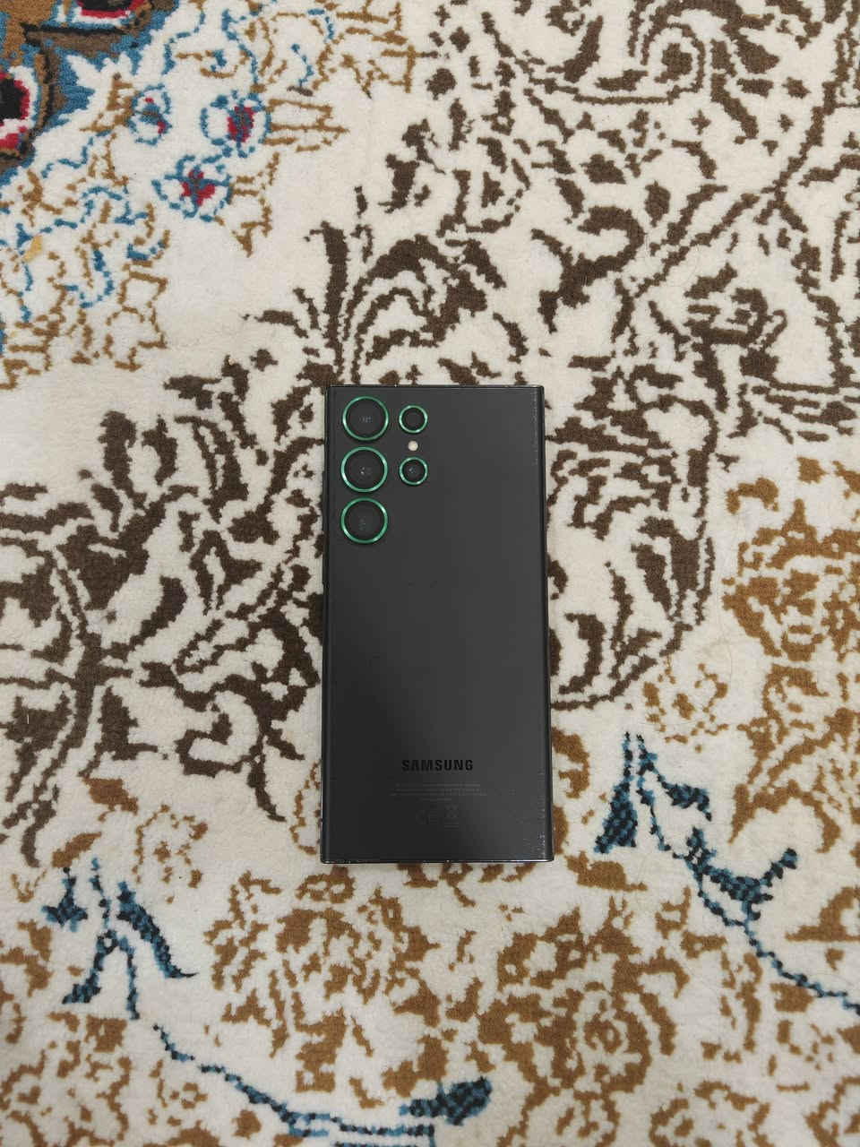 سامسون اس 23 الترا شرق اوسط بي نقطتين طالعات بالشاشة موضحات للبيع سعر 575 وبي مجال مكاني البصرة ***********
