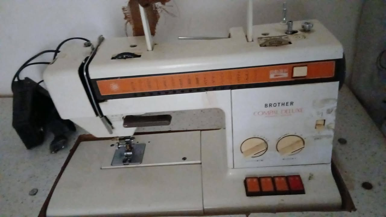 مكينه خياطه مستعمله للبيع مع الغطاه ونظيفه وتخيط وكلشي ما بيه وما بيه أي خلل أذا بيه خلل من حقك ترجعها الاتصال على الرقم *********** أو تفضل على الخاص
