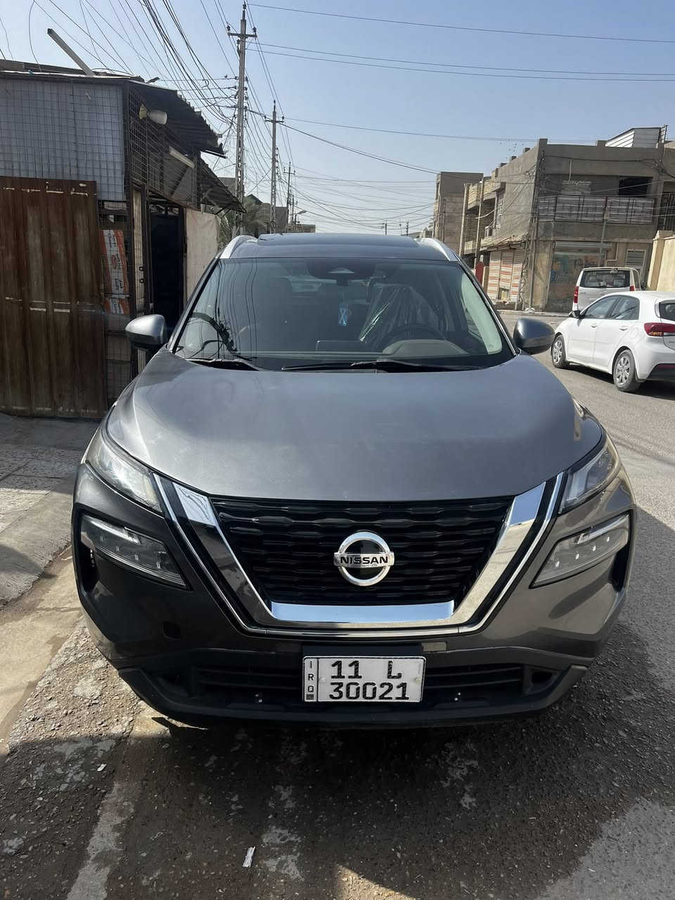 السلام عليكم
نيسان روج مديل ٢٠٢٣
وارد امريكي حادث بنيد فقط بدون دواخل 
السيارة جديده ماشيه ٢٧٠٠٠ميل 
فول مواصفات 
مكان السيارة الدوره 
السعر ١٦٨٠٠$
رقم الموبايل ***********
