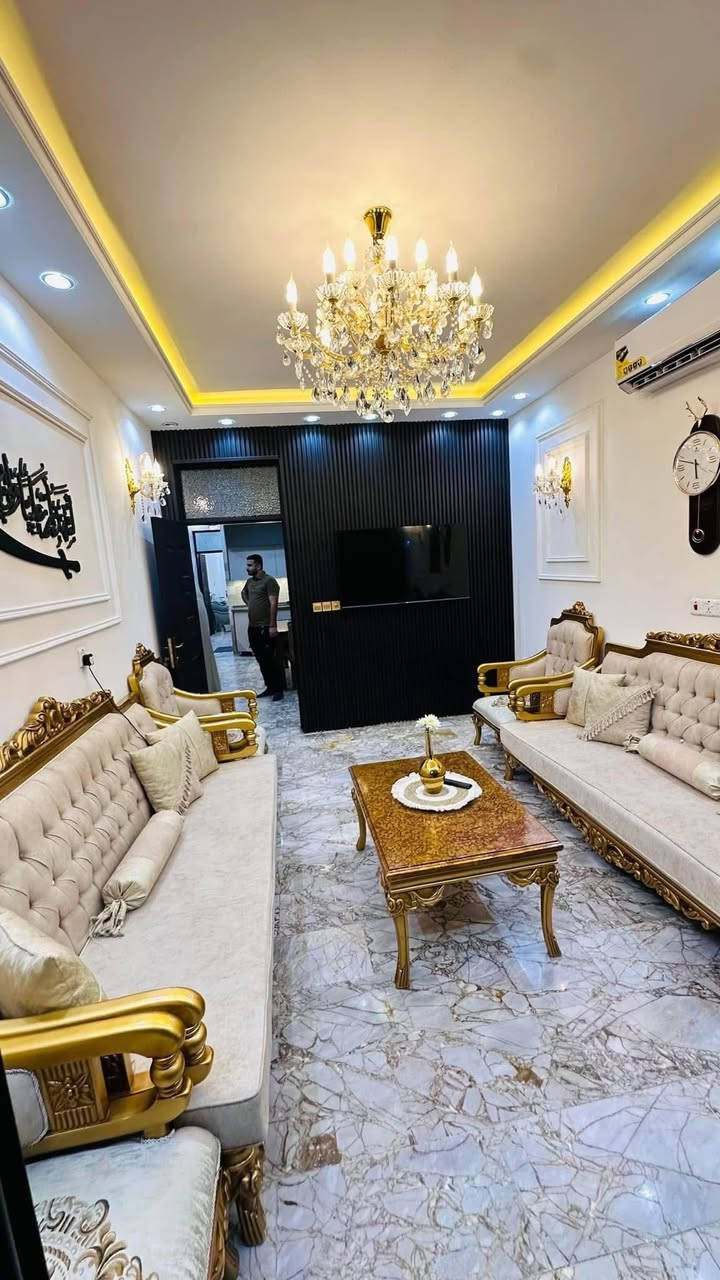 ١٠٠ متر #للبيع  
بناء حديث
الواجهة ٥
النزال ٢٠
عرض الشارع ٢٥
يحتوي على#استقبال #٤غرف #مطبخ #خدمات #بارك
الموقع 📍الشعب حي العقاري الثانيه قرب مدرسه التربيه(شارع عريض)
للأستفسار آكثر الأتصال على الأرقآم 
***********
***********
مكتب الأخوين للعقار والمقاولات العامة
