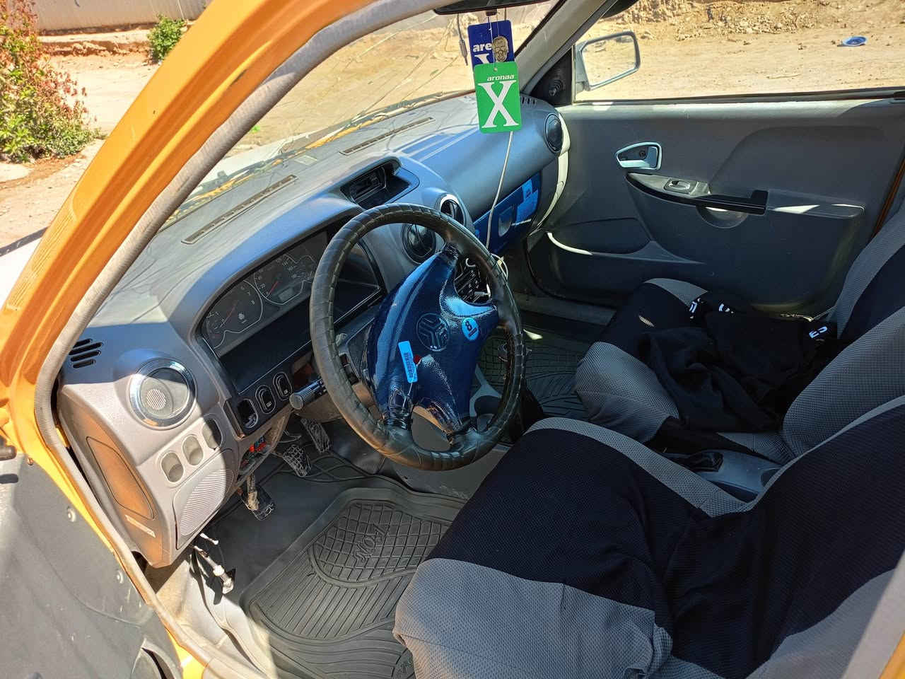 سلام عليكم سايبه للبيع 2011 سنويا مجدده ل 27 رقم بغداد سيارة جاهزة من أي نقص السعر 25 ورقة وبيه مجال العنوان واسط العزيزية ***********
