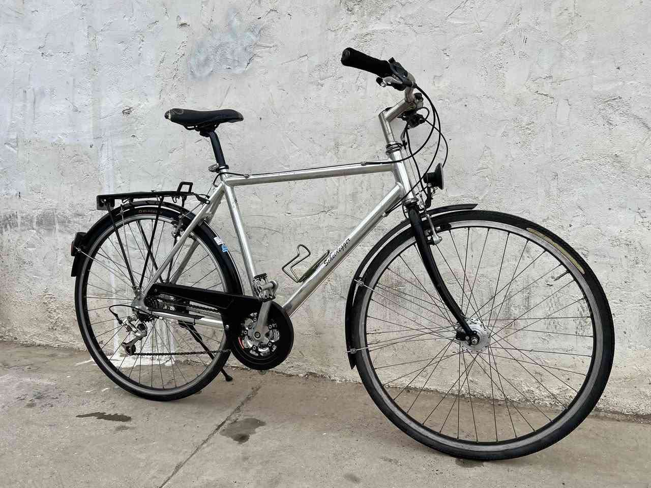 باسکیل  المانی
حجم٢٨(c700)

جسم المنیوم 

سیتم کیرات shimano. stx Dewre

8-3 نمرە کیرات 

ویل امامی  دینمو 

لایتات  امامی موجود 

ستریرن بیلادی المنیوم 

عینوان -کلار -رزگاری 

ژ.م /***********. واتئاپ موجود 

سعر ٢٢٥ الف 

توصیل کل عیراق موجود 

بریکات فحم 

جمخات پلاستک 

وزن خفیف
