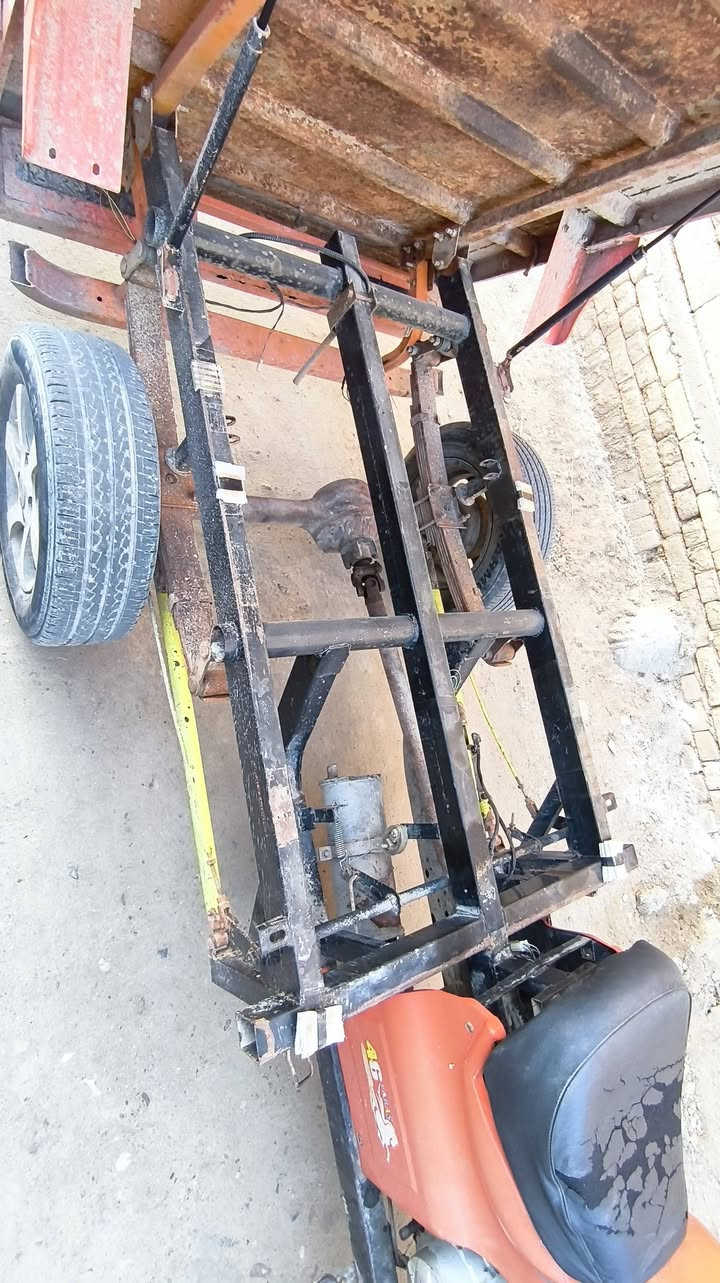 سلام عليكم اخوان ستوته فرس  لل بيع سنويه   كامله ٢٠٢٠ستوته نفس ما موضح بالصور نضيفه مابيه اي نقس اشاير شغاله لايتات ضفيره جديده بك لايت شغال عينه شغاله بس واير كيلو متر رباعي شغال سلف شغال مكاني بصره قضاء المدينه رقم***********
سعر ٣وبيه مجال قليل
