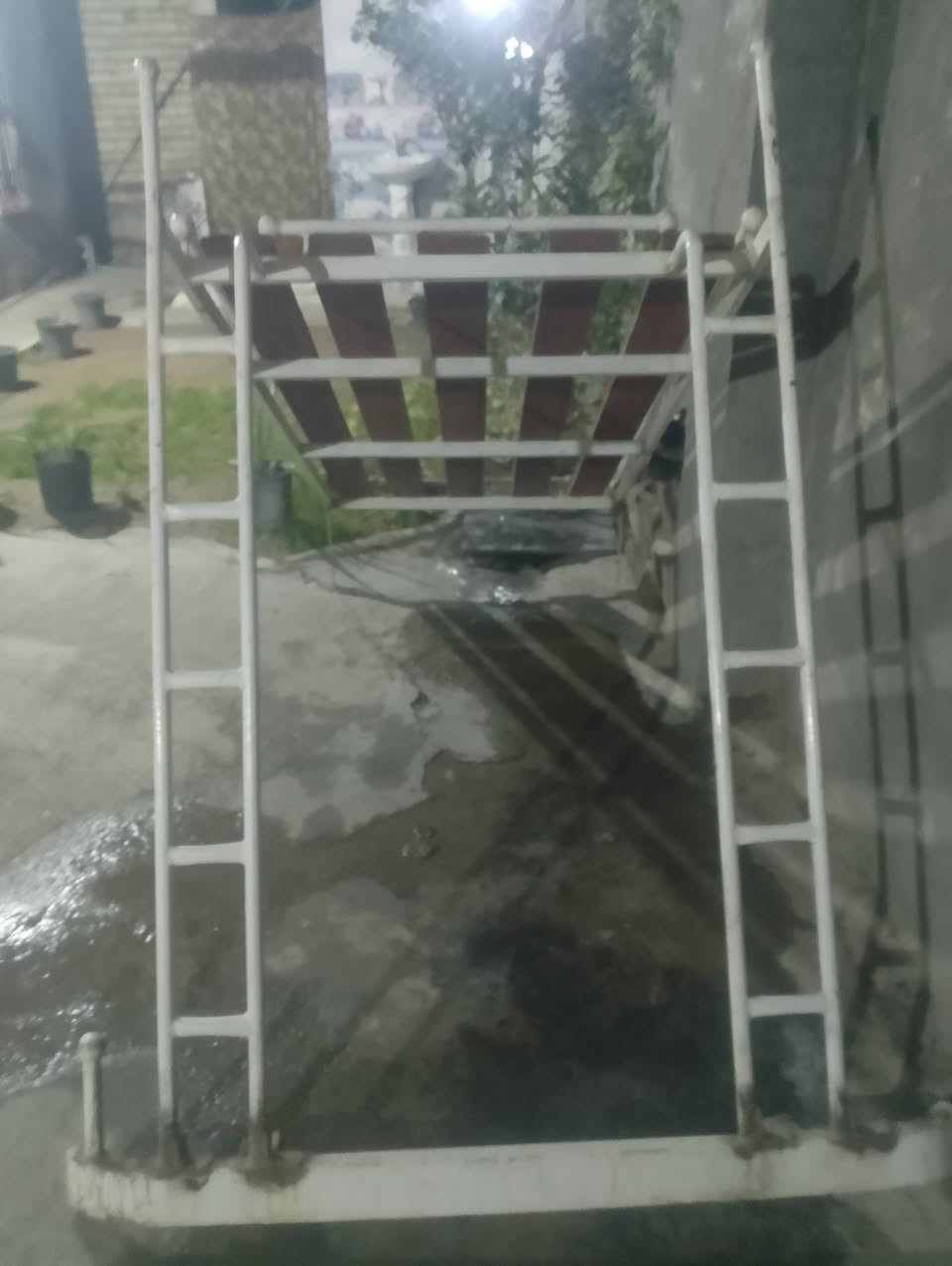 السلام عليكم سيبايه للبيع جديده جيب وشد مكاني ديالئ خان بني سعد ***********
