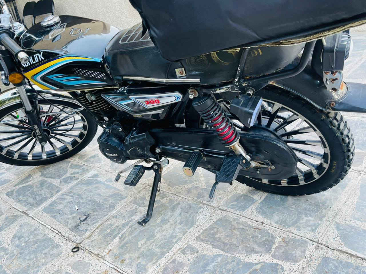 لسلام عليكم اخواني للبيع دراجه ايراني 2025 اوراق موجوده مكينه 200 جواكيج لدراجه مكفوله من كلشي وعليها ادامه كامله من كل لنواحي كير ومكينه مكفولات لدراجه نقصها فقط لفج لامامي مال لبريك فتحته ضميته وهسه اجيت اريد اشده لكيته ضايع عنواني لدورة السعر 750 وبيها مجال بسيط اخوان لي مو شراي ليكسر بل سعر رحمه لوالديكم
اسف على اطاله وشكرا الأستفسار ***********
