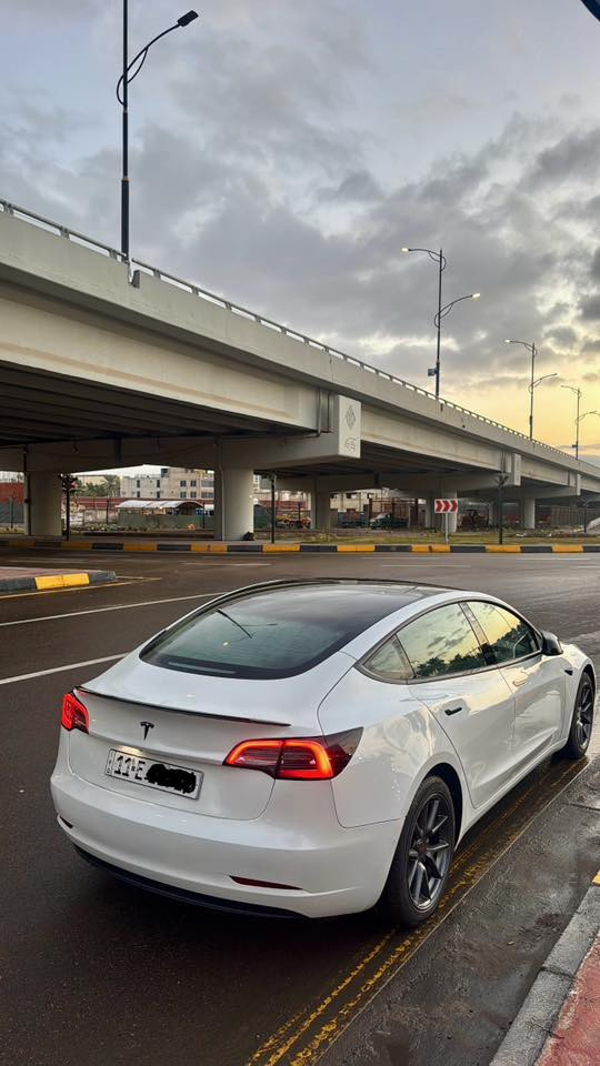 السلام عليكم 
بيع مستعجل
Model 3 standard
2022 
الممشى 63 الف
بدون اي مشاكل 
حادث خفيف قبغ الجنطه فقط 
بارد بسيط بالجاملغ الخلفي 
مواصفات كلها معروفه 
شاحن اصلي 
موجود اتصال فقط 
مكان السياره بغداد العامريه
متواجد اتصال فقط  
***********
سعر مناسب جداً اتصل وسهله
