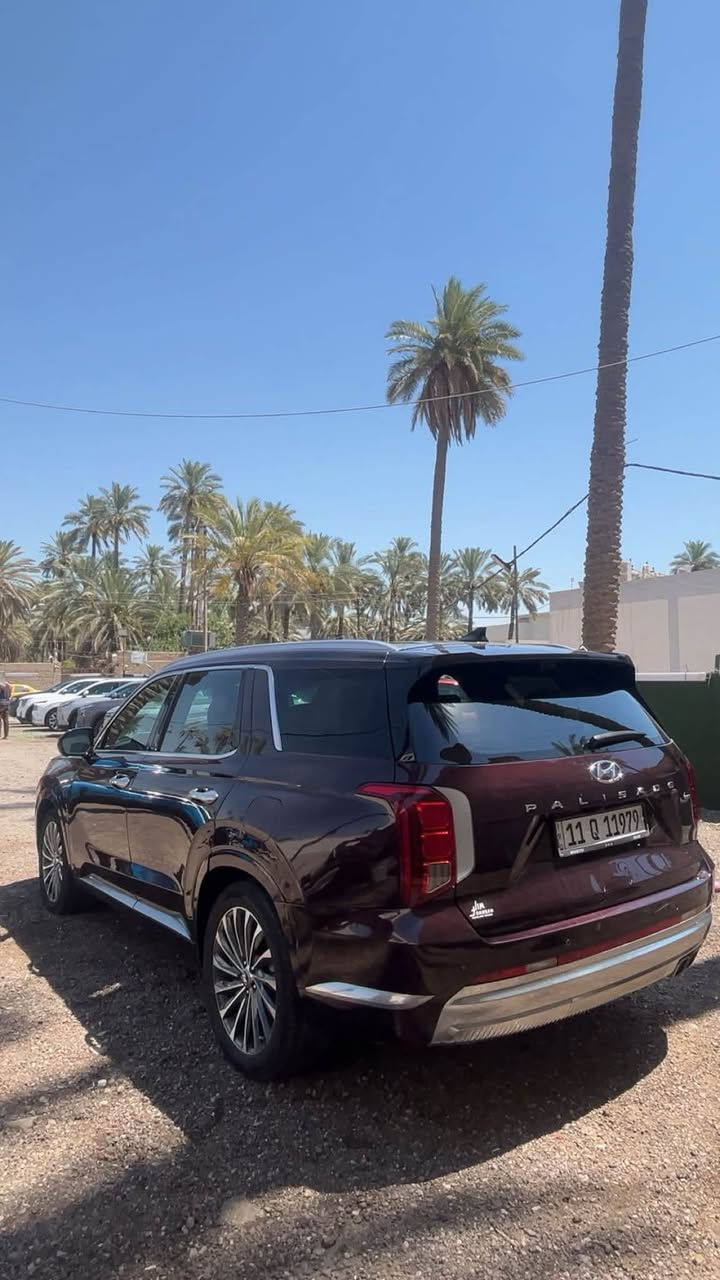 سلام عليكم هيونداي بالسيد 2023 كلكرافي اعلى فئه فول فول مواصفات بونراما + 5 كامرات +كشنات جلد كلهن تدفئه وتبريد بالاضافه كشن السائق مساج  +سياقه ذاتيه 
وتحديد مسار وتتقدم وترجع بل بصمه وبعد بيها هوايه مواصفات الحادث جداً بسيط فقط شخوط كما موضح بل صور وبدون ايرباك
 مكان السياره بغداد الكاظميه
للتواصل *********** متواجد عل نت

