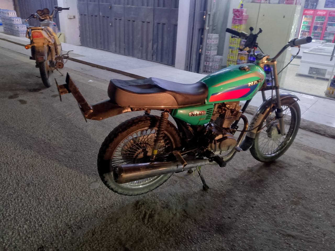 سلام وعليكم للبيع او مراوس درجه 4 كير ..كلك  دراجه تخبل شلعه ومعدل خير من الله  السعر 325وبيه مجال قليل  مكان كربلاء طريق الحسينيه الكنطره البيظاء. ***********

ملاحضه/ اذا مو شراي لا تكسر بل سعره لا تسمع كلام مو حلو
