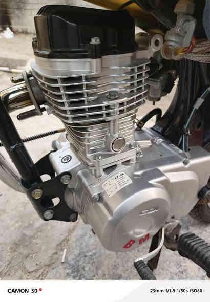 سلام عليكم محرك BM للبيع السعر 150 الف وبي مجال قليل محرك خير من الله الشراي يتصل ويدلل ***********
