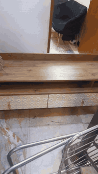 سلام عليكم ميز مال بلازمة للبيع ***********
