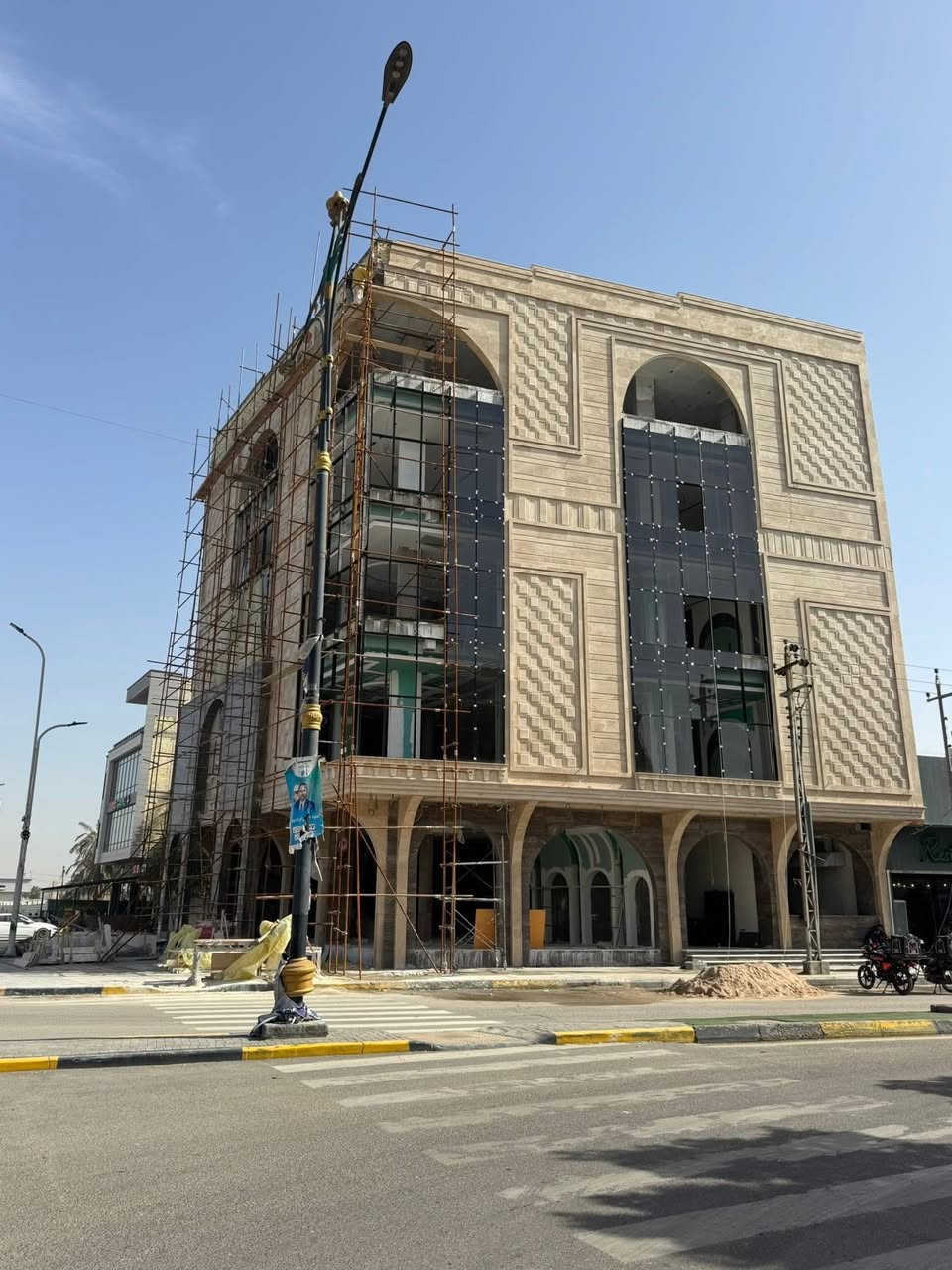 _______  مكتب الخليج  _______ 

 لتطوير الواجهات بأفخر أنواع المواد

                      فرونتك
 
             بورسلين ميكانيكي

              زجاج كيرتن وول

                     بوركس

                 كوتا سيستم 
     وانجاز كافة التصاميم الهندسية 
      على يد كوادر ذو خبره هندسيه
                    الاستفسار 
                 
________    ***********   _______
