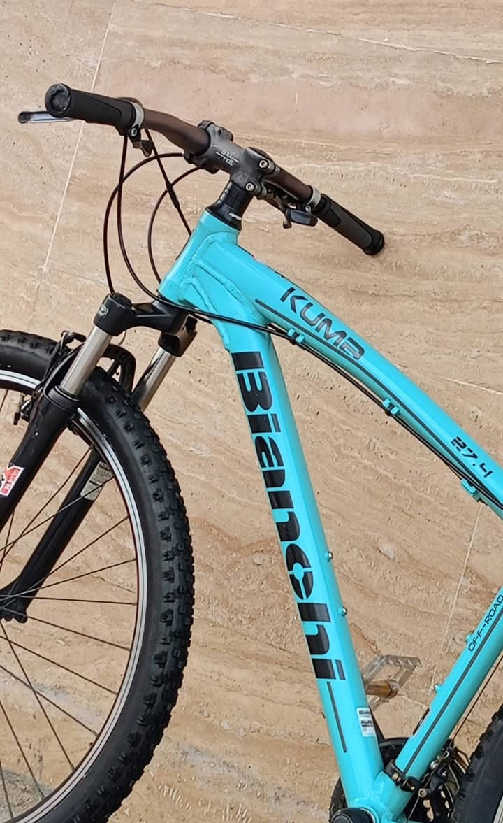 🚲 دراجه هواية للبيع
✨ ماركه بيانكه العالميه
📏 الحجم: 27 ونص
⚙️ المعدن: المنيوم – وزن خفيفة
💯 نظافه 95% – شرط الفحص والنظافه والضمان
🏭 وضع شركه ولا غلطه

📍 العنوان: كربلاء

📞 للاستفسار أكثر خاص أو على الرقم:
***********
