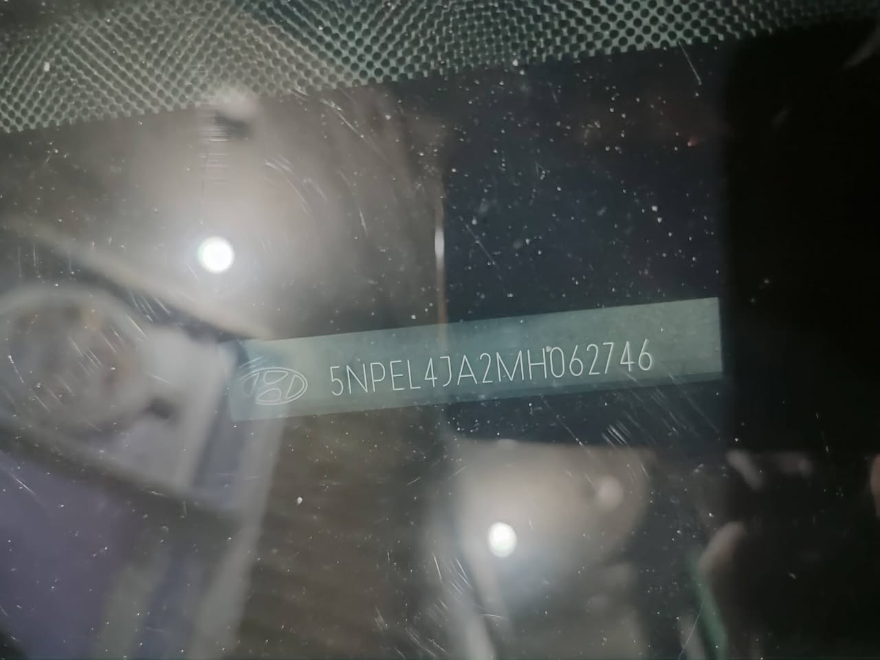 السلام عليكم عندي سياره للبيع نوع سوناتا 2021 لون اسمنتي رقم أربيل باسمي فول مواصفات عدى الفتحه والجلد هذا رقم الشاصي وي الصور مالتها ليحب يشوف حادثها محرك وكير مكفولات بجم كبس بصمه ابواب وتشغيل وكشن تدفئه وكهرباء تشغيل عن بعد تحديد مسار وسياقه ذاتيه رادار امامي جانبي السعر 155 هاتف/***********
