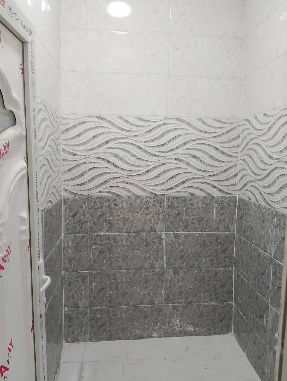 / دار سكن للبيع/ المساحه 130 متر نوع لعقار طابو زراعي بأسم عراقي/ وكاله ونسخه من طابو /بناء جديد درجه أولى / يحتوي على غرفتين وصاله ومطبخ واستقبال وصحيات داخليه وخارجيه / الموقع البصره ابولخصيب حمدان لبز قرب جامع فاطمة /كافت الخدمات متوفره / السعر (60 مليون وقابل للتفاوض) ***********
