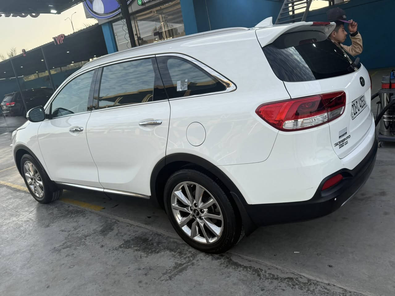 2017 السياره فول موصفات عدا الفتحه صبغ مقدمة البنيد محرك 6 سلندر السعر 21500 وبي مجال ***********
