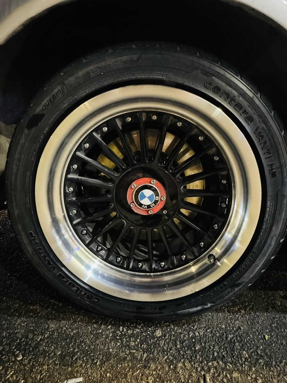 تخم ويل البينا 17 مع تايراته تك واحد تعبان الباقيات انضاف لا فطر ولا تصليح جديد للبيع او للمراوس بويل خليه 16 او ويل شعاع 16  حسب العناعه 
مكاني نجف 
السعر 375 وبي مجال ***********
