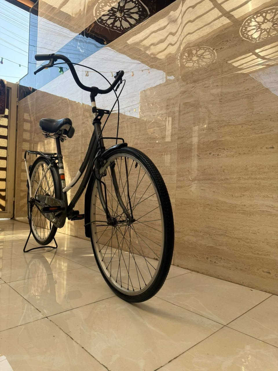 السلام عليكم باسكل بطه للبيع
ياباني جديده مبدل تايرات جدد 
السعر 《 ٦٥ 》
***********
