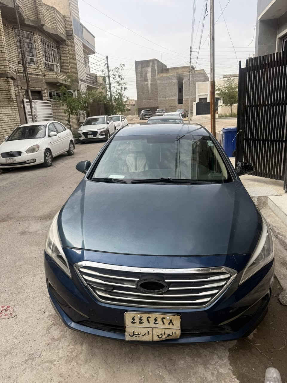 سوناتا 2016 سونارها موجود
سيارة خير من الله وتخبل 
محركهه 2000 GDI
كشنات جلد 
سنتر لوك 
3 مودات قيادة 
وبعد هواي مواصفات 
سعرهه 105 وبيهه مجال حك الجيه 
***********
