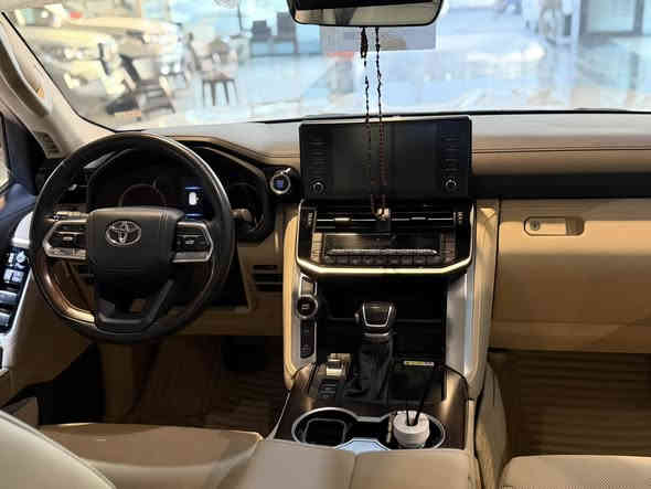 جكسارة لاندكروز GXR 2024 شركة SAS
كلين كفاله عامة سيارة حلوة ونظيفة مال جناي 
مواصفاتها معروفة 
ماشية 45 الف كييلو متر
السعر 715 وبيها مجال بسيط 
للاستفسار الاتصال 
***********
