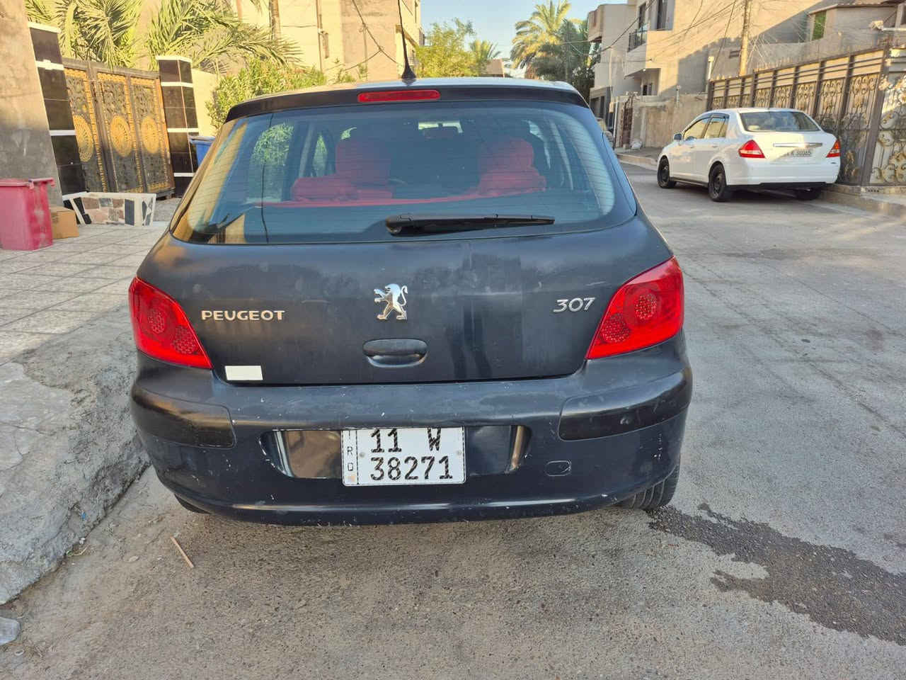 سيارة بيجو اسود 307موديل 2006
السعر 48 مع المجال بغداد الدورة
هشام ***********
