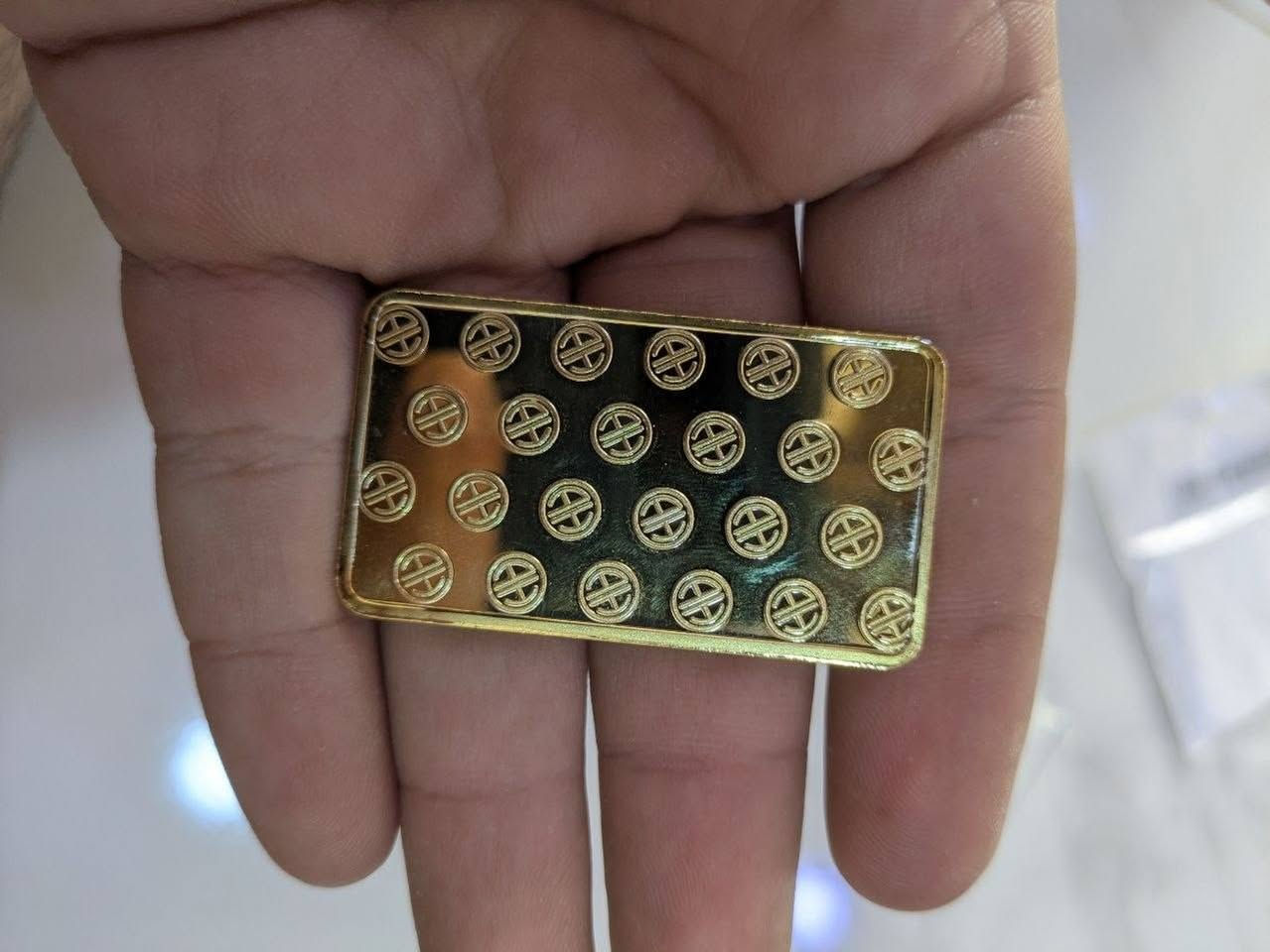 سبيكة بهل شكل طلعتنا هاي بس ديكور اليفيدة يدفعلنا بي سعر وياخده


**إذا كنت صاحب هذا الإعلان وتريد حذفه لأي سبب، رجاءا أرسل رسالة إلى الدعم الفني**