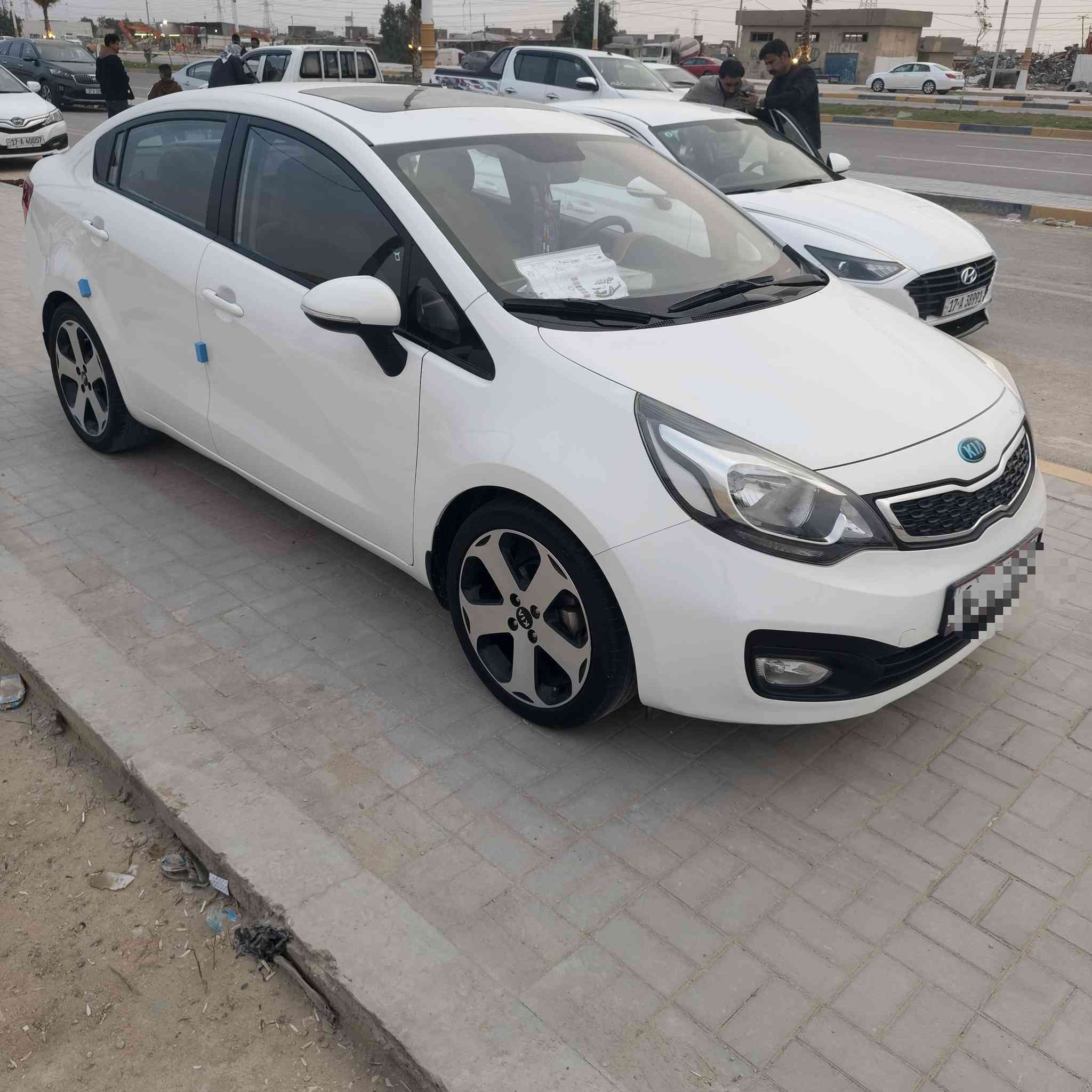السلام عليكم كيا ريو موديل 2014 خليجي فول عده بصمه ماشيه 116 حقيقي مكفول محرك 1600 قطرتين رقم سليمانيه باسمي سنويه وهزه جديده لغايه 29 مكاني سماوه رقم الهاتف ***********
