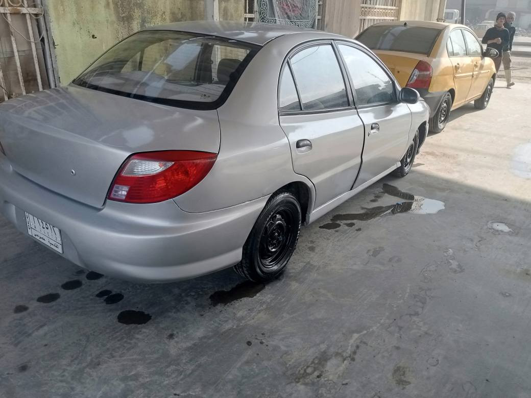 كيا ريو موديل 2003 رقم قادسية جاهزه السيارة مصبوغه عام عن الجراد گير عادي  السعر 30 وبيها مجال العنوان الديوانية رقم الموبايل *********** ديوانية, القادسية
