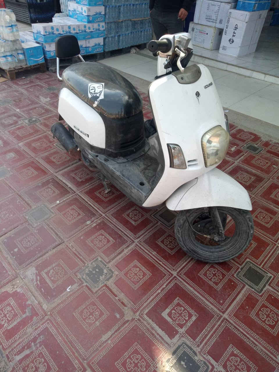 بوليسي ياباني مفتوحه ولفات فقط الباقيه كله مكفول سلف هندر كهربائيات كلها شغاله السعر 500 وبيها مجال واذا اكو مراوس منغولي أو بطه نضيفه عادي مكاني كربلاء 
***********
***********
