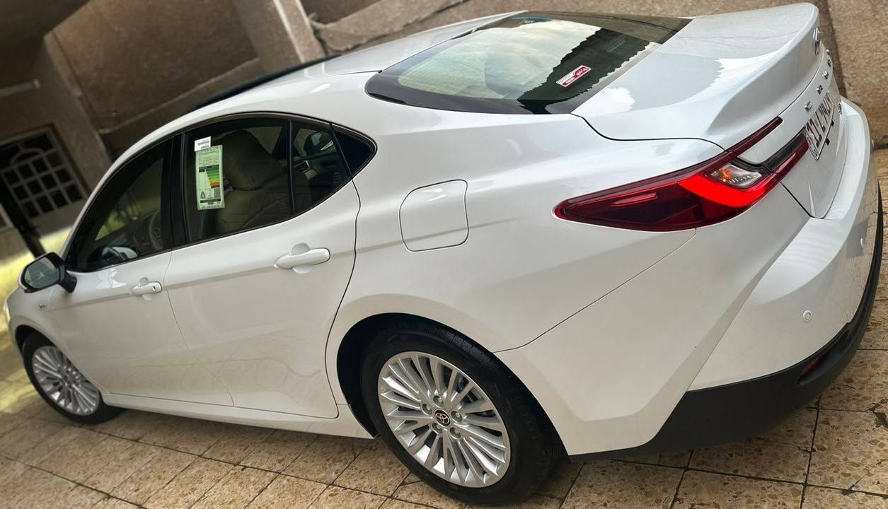 السلام عليكم 😎✋️
كامري خليجي 🇯🇵
وكالة عبد اللطيف جميل 
المواصفات:فل كامل فئة E_plus
هايبرد ، بنزين
موديل :2025
الممشى: 24 الف 
حالة السيارة كفالة عامة عدا  (bdr)خفيف بقبق الجنطة 
رقم بغداد: هزه وسنويه وأرقام جديدة 
للإستفسار الاتصال على
📞***********
☎️***********
