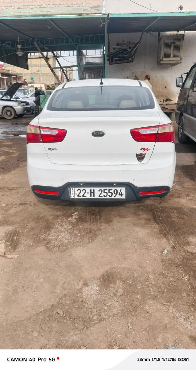 سلام عليكم كيه ريو موديل 2012 سياره بيها قطعتين صبغ بدون دواخل شرط جاهزه كير مكينه حداديه تبريد بيها جاملغ امامي وجاملغ خلفي سعرها ٧٨ بيها شويه مجال عنواني نجف الشراي يتصل اخوان *********** رقم اربيل الدولي
