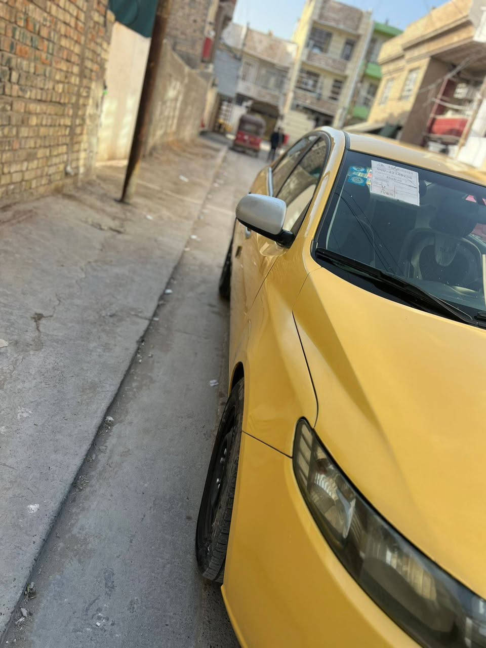 كية فورتي ١٢ وارد امريكي
حادثها جنطة بدون دواخل وبالعراق بنيد خغيف ومن تلحيظة صغيرة الكير والمحرك جيد تبريد ثلج داخل اسود المرغوب رقم بغداد هزة جديدة السيارة احلى من الصور بهواي  مكينة ٢٠٠٠ دوش ما بيها اي نقص السعر ٩٣ وبيها مجال
للتواصل ***********
