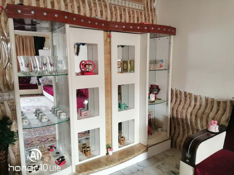 غراض للبيع نضيفات
الغرفه ب ٥٠٠ 
التخم ٢٥٠ 
المعرض ١٠٠ 
العنوان حي الفرات  

‭٠٧٧١ ٣٢١ ٢٢٩٢‬
