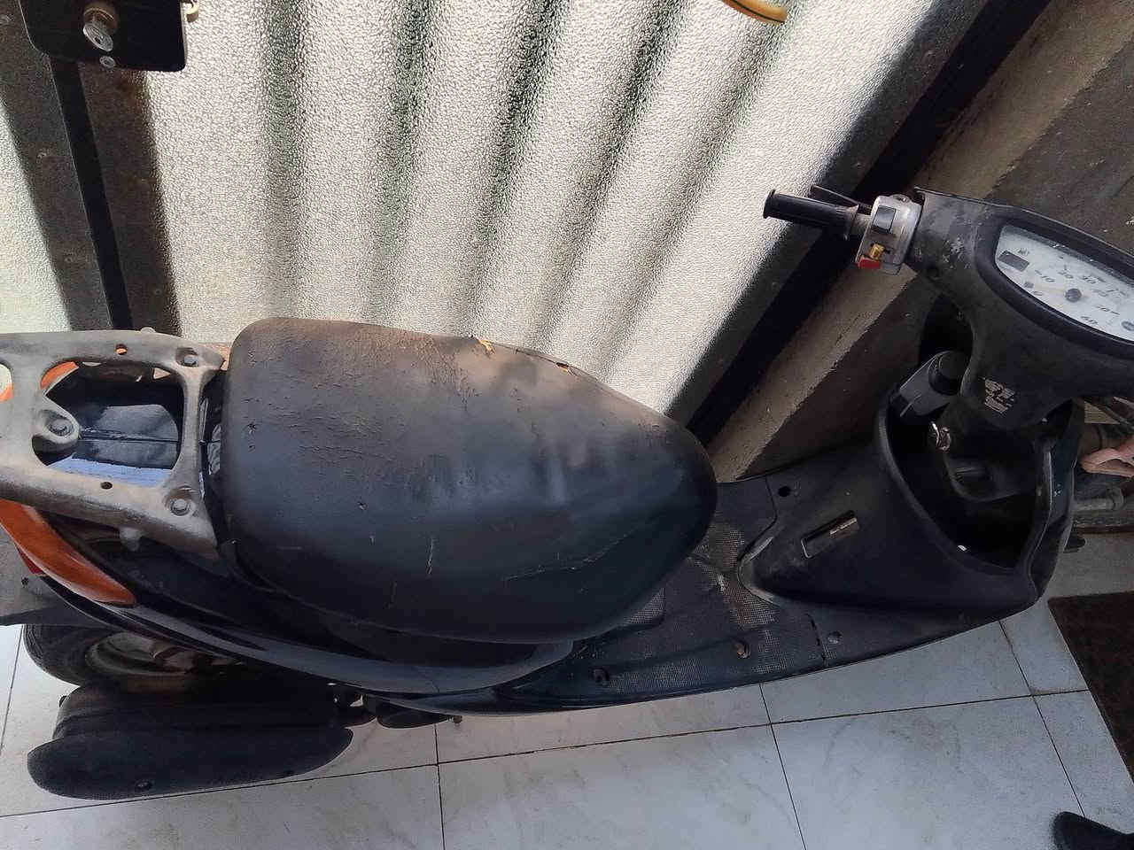 السلام عليكم للبيع عصفورية فحل دراجة اي نقص مابيهة مكينة ممفتوحة كهربائيات شغالة  اشاير لايتات تايرات جدد دبلات جدد دراجة نكرة بكل وقت كفرات اصلية جدد دراجة نقص الاشاير الامامية فقط السعر 260 مكاني بغداد دورة شراي اتصل على رقم بي واتس اب ***********
