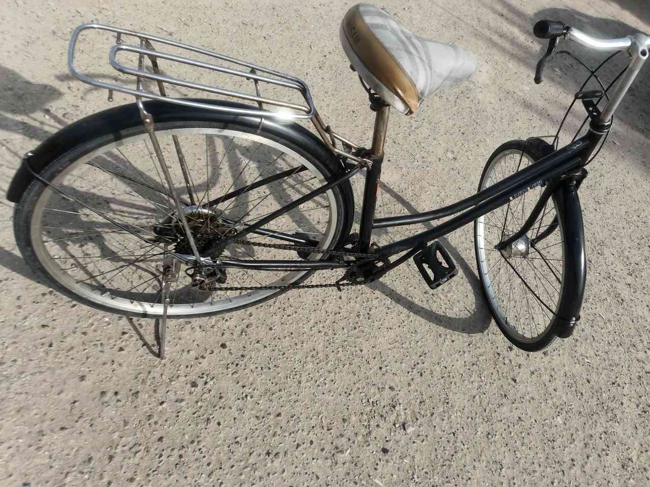 مرخصه الادمه بايسكل ياباني بناتي قياس 26 سعر65 الف (مكاني بغداد خدمي مطار المثنى) 
اي استفسار اني حاضر للاتصال ***********
