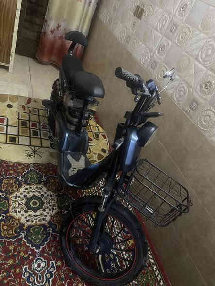 🚨دراجه شحن للبيع                                                                  موديل 2024 
كهربائيات كلهه شغاله  
بطاريات نص عمر 
🚨مكاني بغداد الري قرب حي الإعلام 
السعر 2️⃣5️⃣0️⃣ بي مجال 
واتساب ***********
