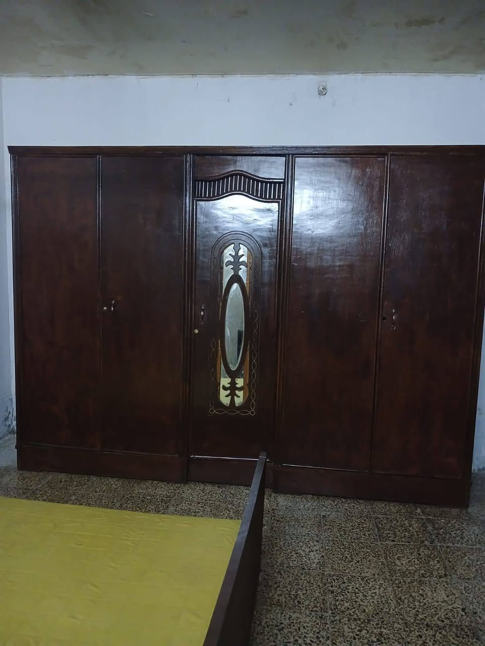 السلام عليكم غرفه اخشاب سوكيه في حاله جيده وبلاش السعر 250وبيهه مجال قليل + جربايه طفل سعرها 25قفل العنوان الطيفيه المزرعه للتواصل على الرقم او واتساب ***********مكلف بالنشر وغير متواجد
