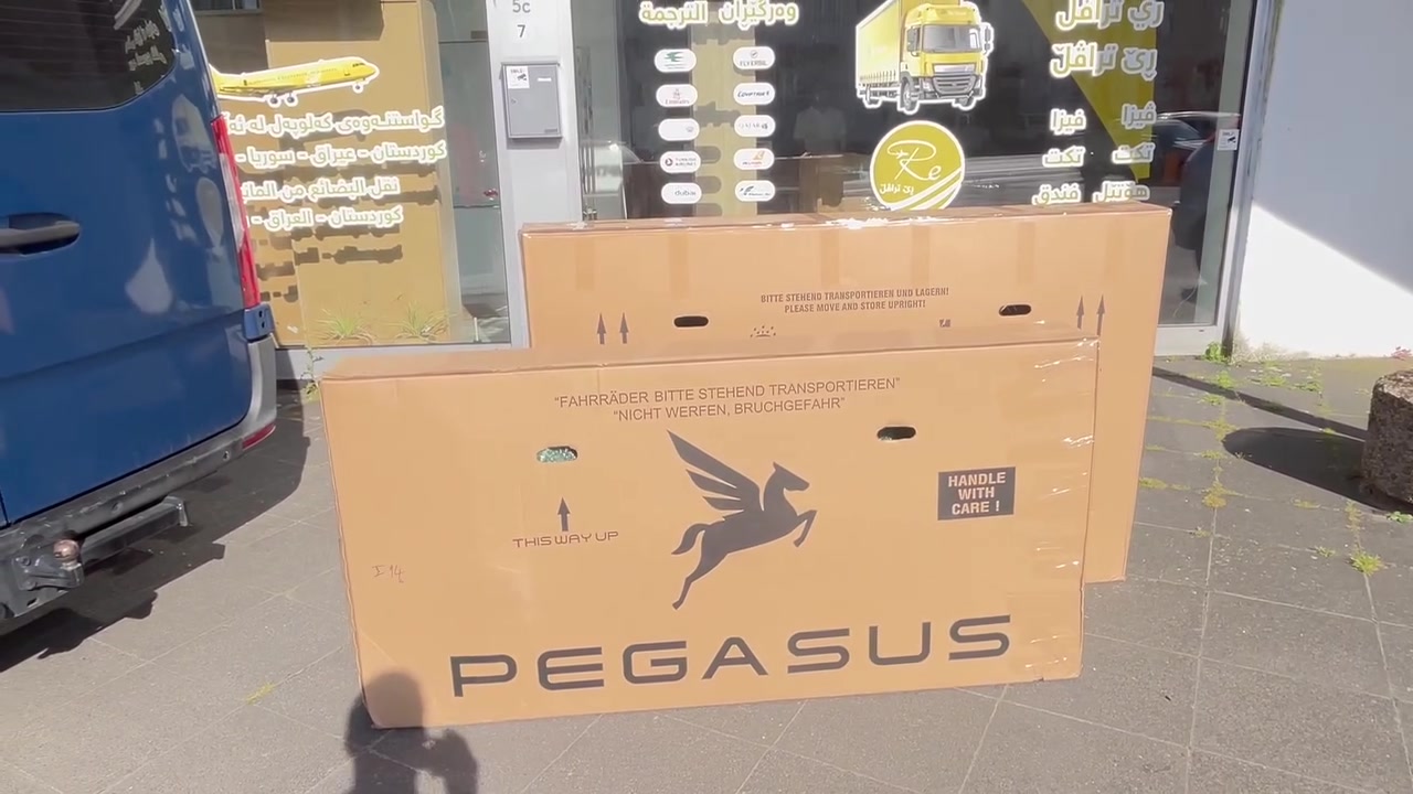الحمد لله تم شحن دراجتين من ألمانيا إلى أربيل 🇩🇪➡️🇮🇶🚲
اليوم تم إرسال الشحنة، وإن شاء الله توصل بالسلامة خلال 20 إلى 30 يوم تقريبًا.

أشكر كل من وثق بينا، وإن شاء الله دائمًا نكون عند حسن الظن.

أي شخص يحتاج دراجة، قطعة غيار، أو أي إكسسوار للدراجات، يتفضل يراسلني، وأنا بالخدمة وتحت أمركم.

لا تنسون تتابعون الصفحة حتى يوصلكم كل جديد من الدراجات وقطع الغيار والعروض. 🌹�


**إذا كنت صاحب هذا الإعلان وتريد حذفه لأي سبب، رجاءا أرسل رسالة إلى الدعم الفني**