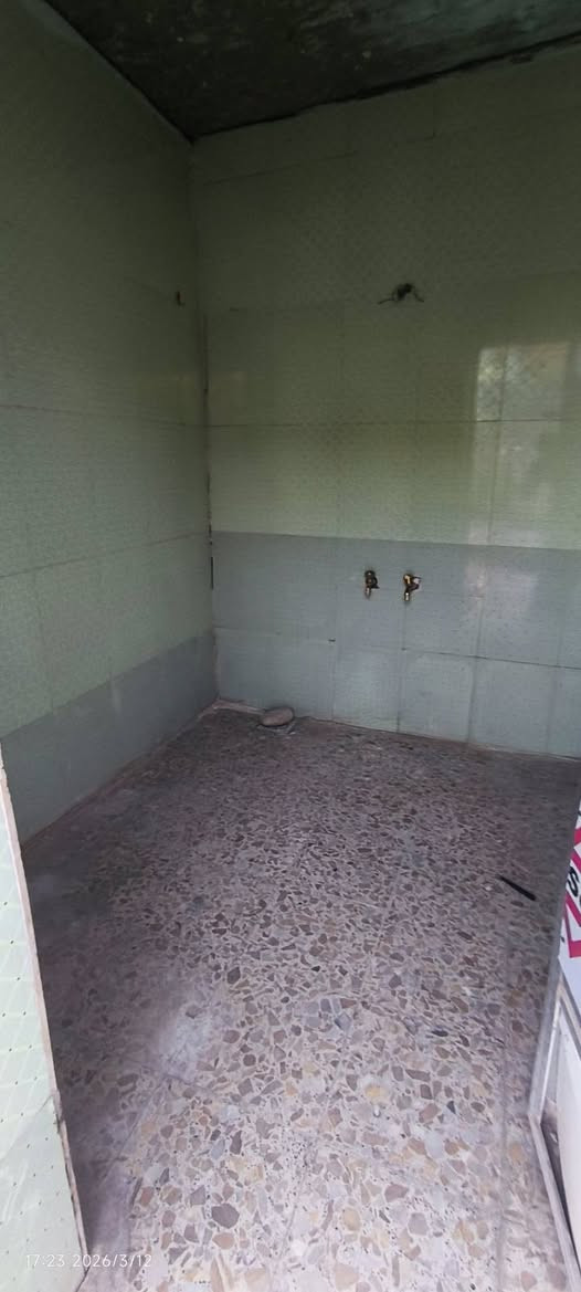 🏠 بيت للبيع – حي الإعلام / منطقة سيد نجاح
الموقع: حي الإعلام – منطقة سيد نجاح
المساحة: 300 متر مربع
 الواجهة: 12 متر
 البناء: قديم:
***********
