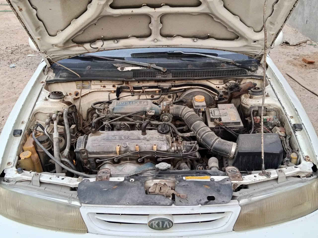 كيا سيفيا للبيع رقم بغداد موديل 1995 شرط التحويل؟ السعر 32
السياره بلاديه محرك وقير بلاد مابيها اي نقص  السياره ناعمه وحداديه 90 بلميه مكان السياره البصره الزبير. للاستفسار ***********
