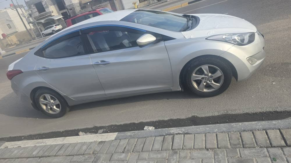 هونداي الانترا افانتي كوري موديل 2012 بصره تحويل مباشر محرك 1600 جاهزه محرك كير حداده تبريد تدفأه طخم تاير منظومه زنون متكامله حساسات خلفيه كامره شاشه تاب دسك خلفي السياره مكفوله من الضربه والحادث اما الكوري ماينكفل من الصبغ الكل يعرف العنوان البصره السعر ٨٧ مجال قليل بدون مراوس ابيع فقط *********** البصرة, العراق
