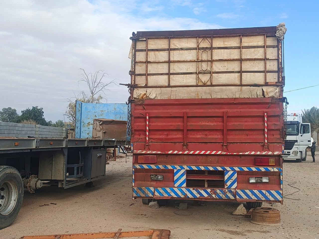 سلام عليكم عربه بلوم للبيع مكان الرمادي
رقم ***********
