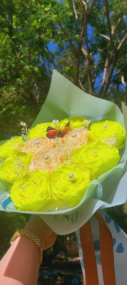 تخفيضات على 10 لبوكي لفتره محدوده اكو 5
🌸✨ بوكيهات ورد صناعي فخمة ✨🌸
تدور هدية تبقى وما تذبل؟ 💝
بوكيهاتنا مصممة بذوق عالي وتناسب كل المناسبات 🎁
✔️ شكل طبيعي جداً
✔️ ألوان جذابة
✔️ تعيش وياك للأبد
✔️ مناسبة: أعياد ميلاد، خطوبة، هدايا مفاجئة 🌹
📦 توصيل سريع
💵 أسعار مناسبة للجميع
🔥 عرض خاص لأول الطلبات 🔥
راسلنا خاص أو على واتساب واحجز بوكيهك هسه 💌
لا تفوت الفرصة وخلي هديتك مميزة ✨


**إذا كنت صاحب هذا الإعلان وتريد حذفه لأي سبب، رجاءا أرسل رسالة إلى الدعم الفني**