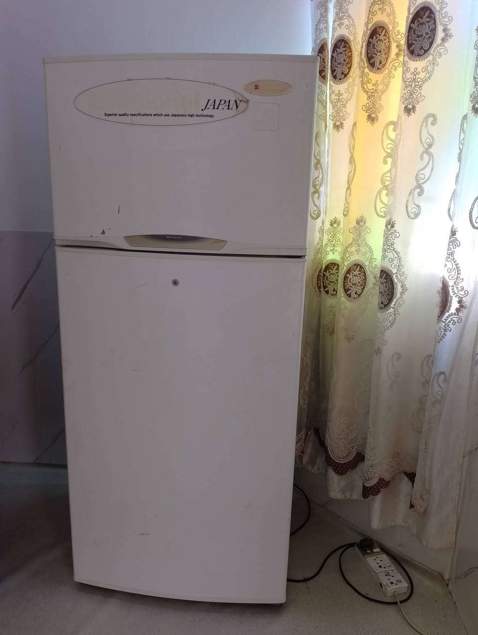 ثلاجه باله كويتي صناعه يابانيه حجم كبيل ٢٤ قدم بلاديه ما داخله تصليح شرط الشغل الشراي يجي خاص او يتصل *********** مكاني البصره دور الشرطه
