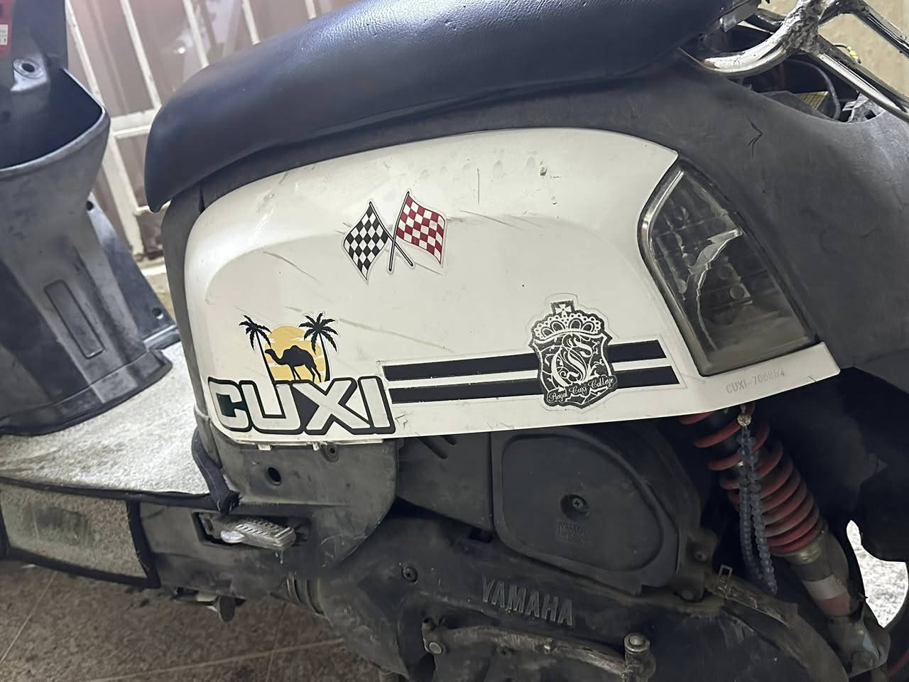 السلام عليكم للبيع بوليس ختم واحد ويا المكينة جيب ٢٠ الف فيتر وتعال افحص كفر ختم واحد اصلي
كيلو متر العداد اصلي كابريتر اصلي كله اصلي وبلادي 
لايت زنون اشاير شغالة دراجه على وضع البلاد ✈️
المكان بغداد البلديات ***********السعر 750 الف وبيه مجال حك الجية
