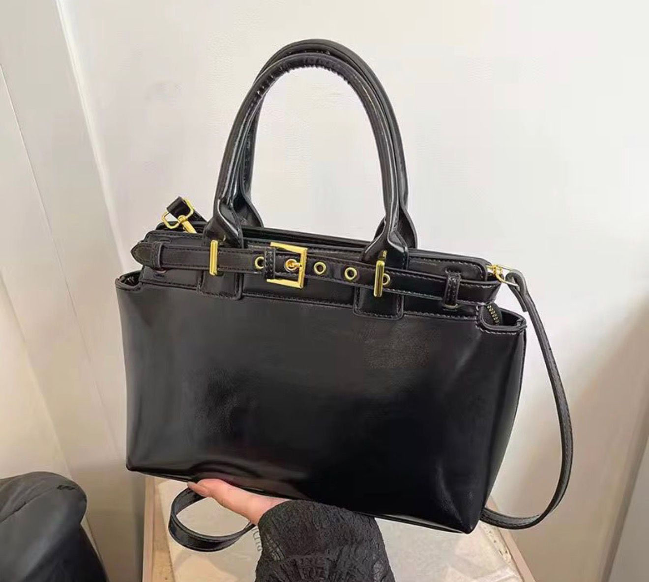 تشكيلة حقائب نسائية بسعر خاص .. سعر القطعة 17 الف دينار ..سعر القطعتين 30 الف دينار .. سعر 3 قطع 40 الف دينار


**إذا كنت صاحب هذا الإعلان وتريد حذفه لأي سبب، رجاءا أرسل رسالة إلى الدعم الفني**