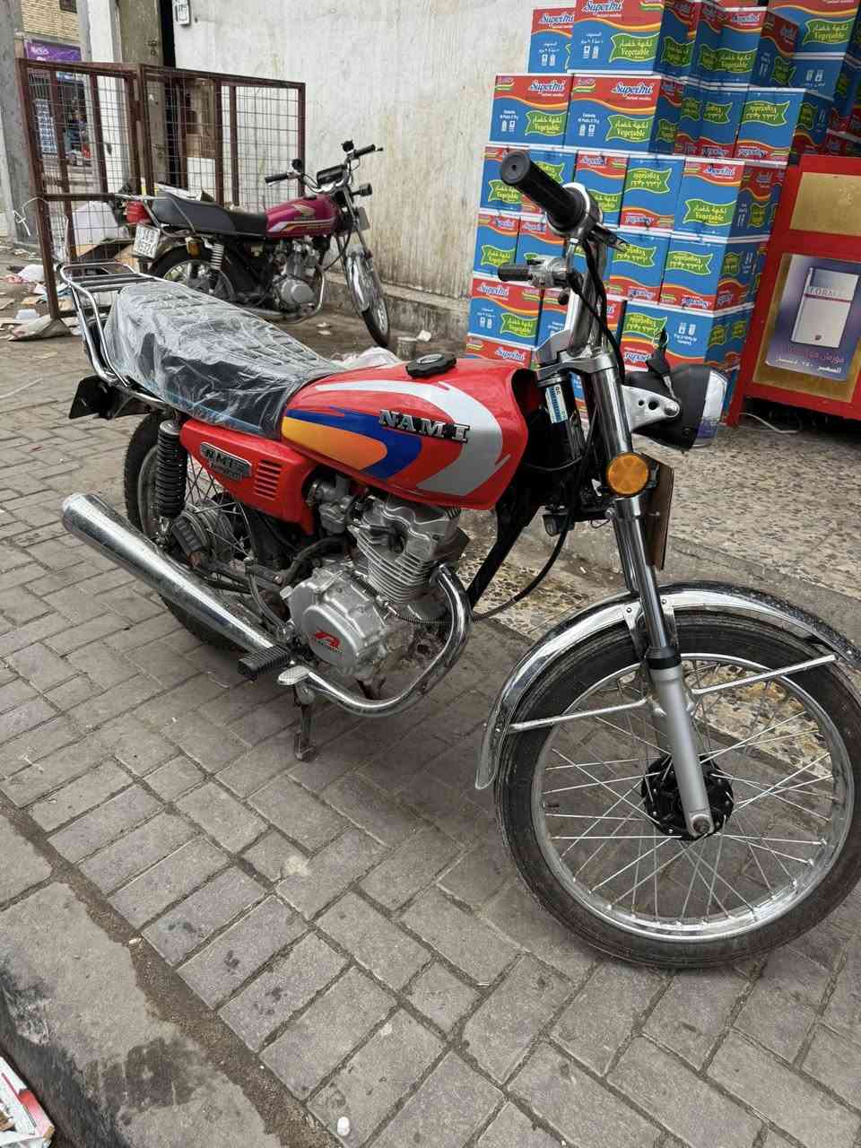 السلام عليكم دراجه للبيع شاصي ارشا 19 تعمير 26 مكينه مفيلسه فقط رقم وسنويه تنتهي 2030 بأسمي تحويل ثاني يوم دراجه احلى من الصوره ما مغسوله 1650 الف بيه مجال حگ جيتك غراض نامه شلامجه بلاد مكاني الحيانية موسى الكاظم 
*********** بي واتساب
