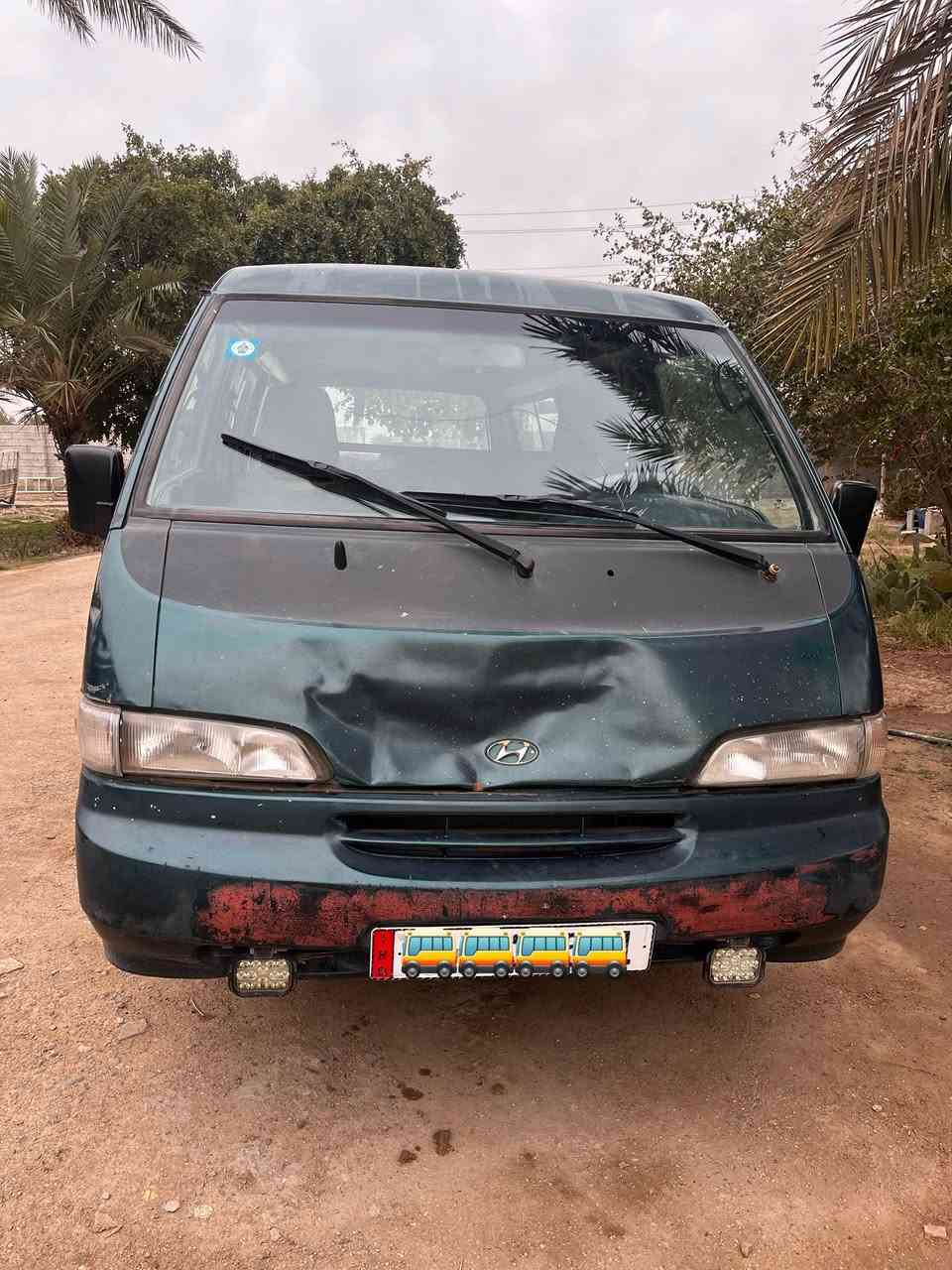 كية هونداي موديل 96 رقم انكليزي جديد سنوية مجدده ل27محور محرك أنجي  سته سلندر سعره ٣٥ وبيه مجال 
***********
