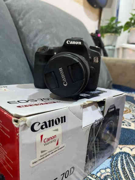 كاميرا كانون 70D
اخت الجديدة ٨٥%نظافتها
السعر ٦٧٥ الف 
مكاني بعقوبة 
***********
***********
