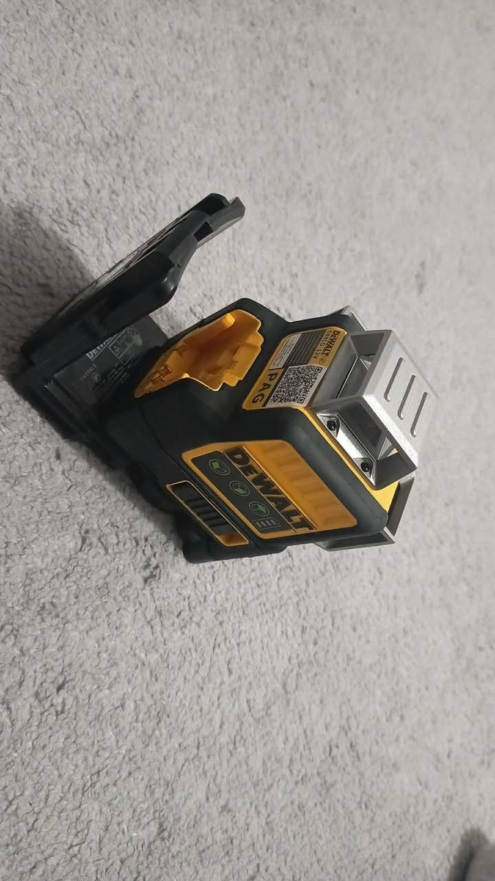 بۆ فرۆشتن کۆسەرە + ئیڵتی +لیزر
واتس ئەپ : ***********
